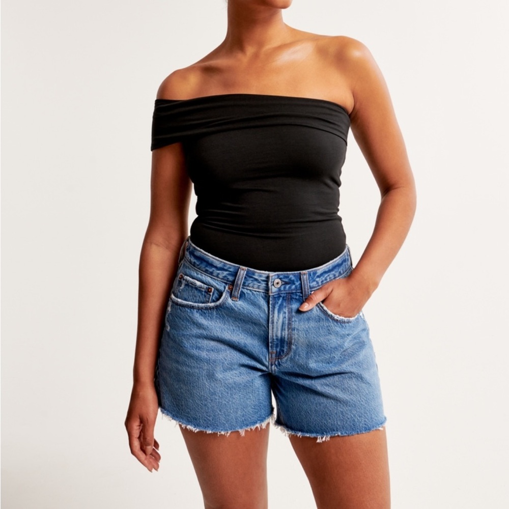 Abercrombie & Fitch Low Rise Baggy Short Curve Love Size 29 NWT